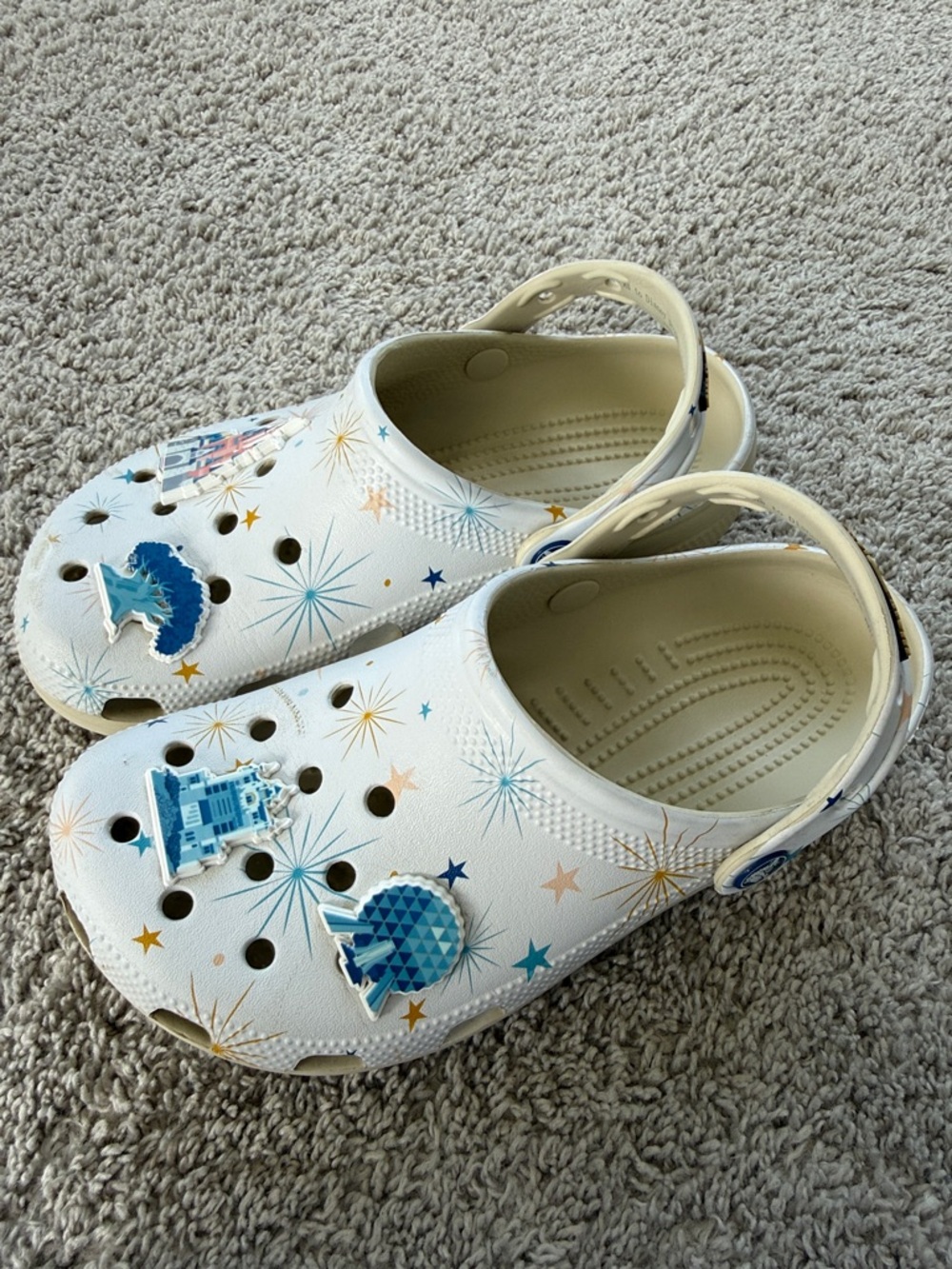 Disney World 4 Parks Crocs - Picture 7 of 7